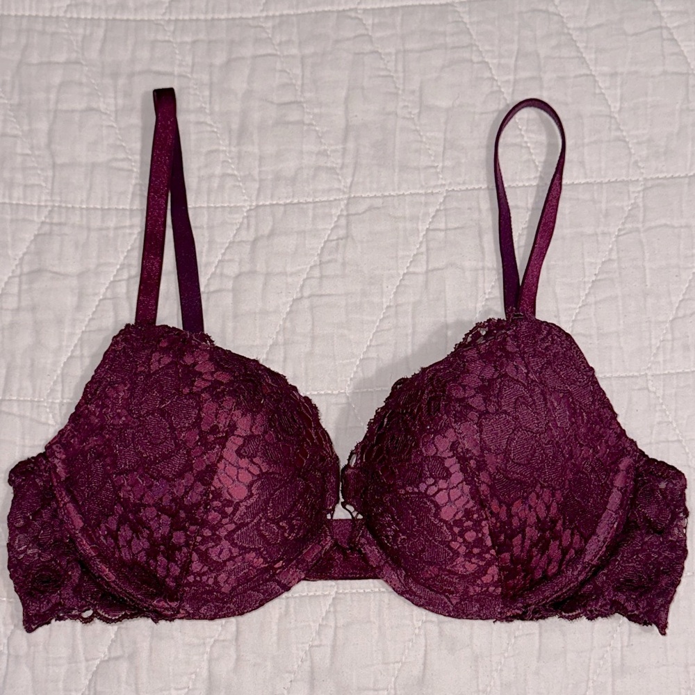 Victoria’s Secret Very Sexy push up bra